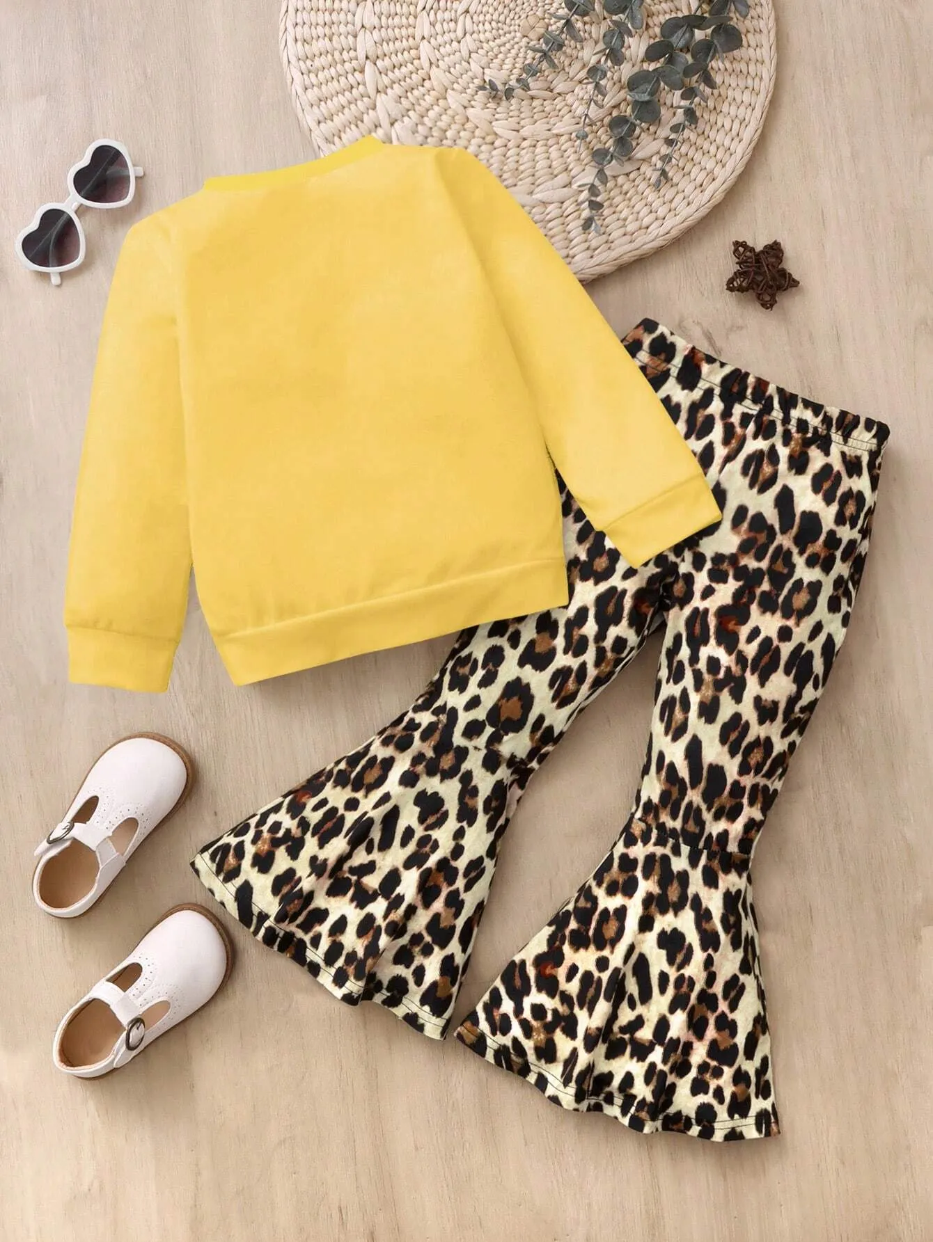 2pcs Cartoon Girl Print Crew Neck Long Sleeve Sweatshirt & Leopard Bell-Bottom Pants Casual Suit, Autumn