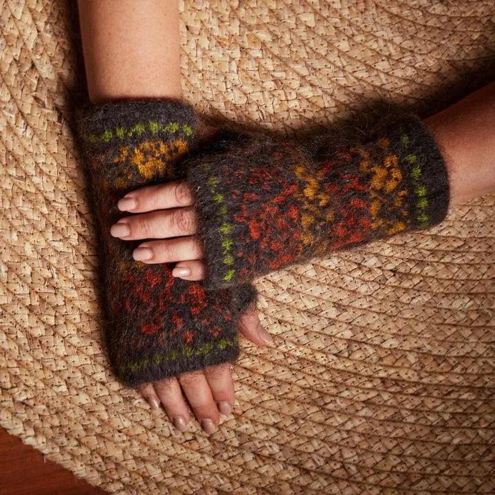 Autumn Acorns | Heavy Goat Wool | Fingerless Gloves
