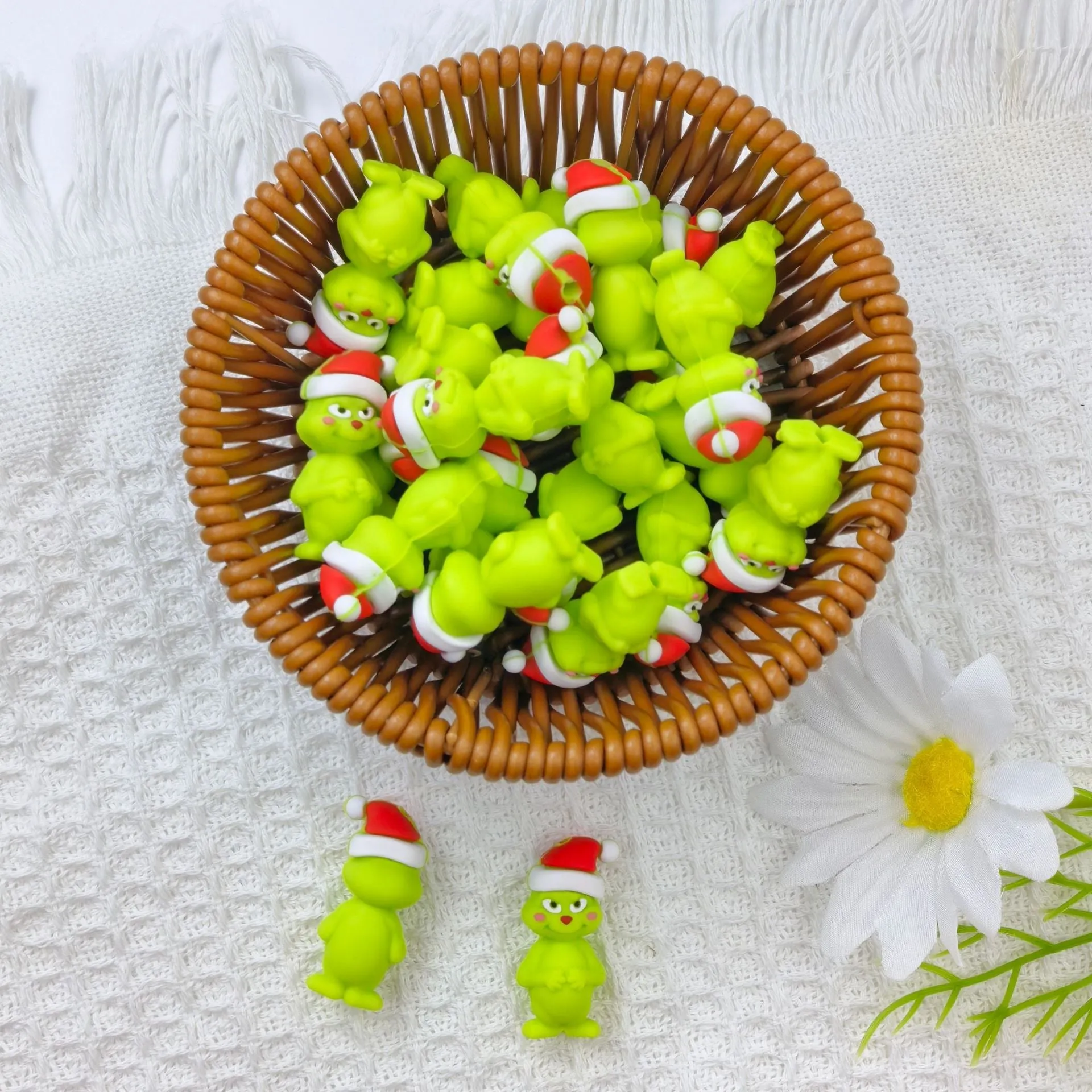 Wholesale 10pcs 3D Three-dimensional Silicone Cute Christmas Green Villain Cartoon DYI Beads
