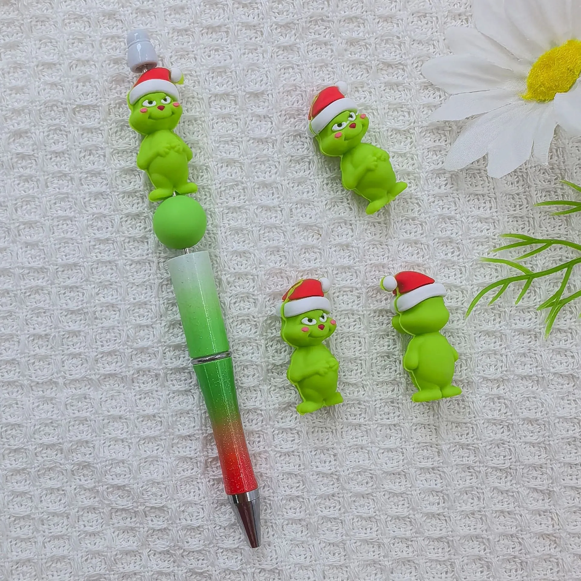 Wholesale 10pcs 3D Three-dimensional Silicone Cute Christmas Green Villain Cartoon DYI Beads